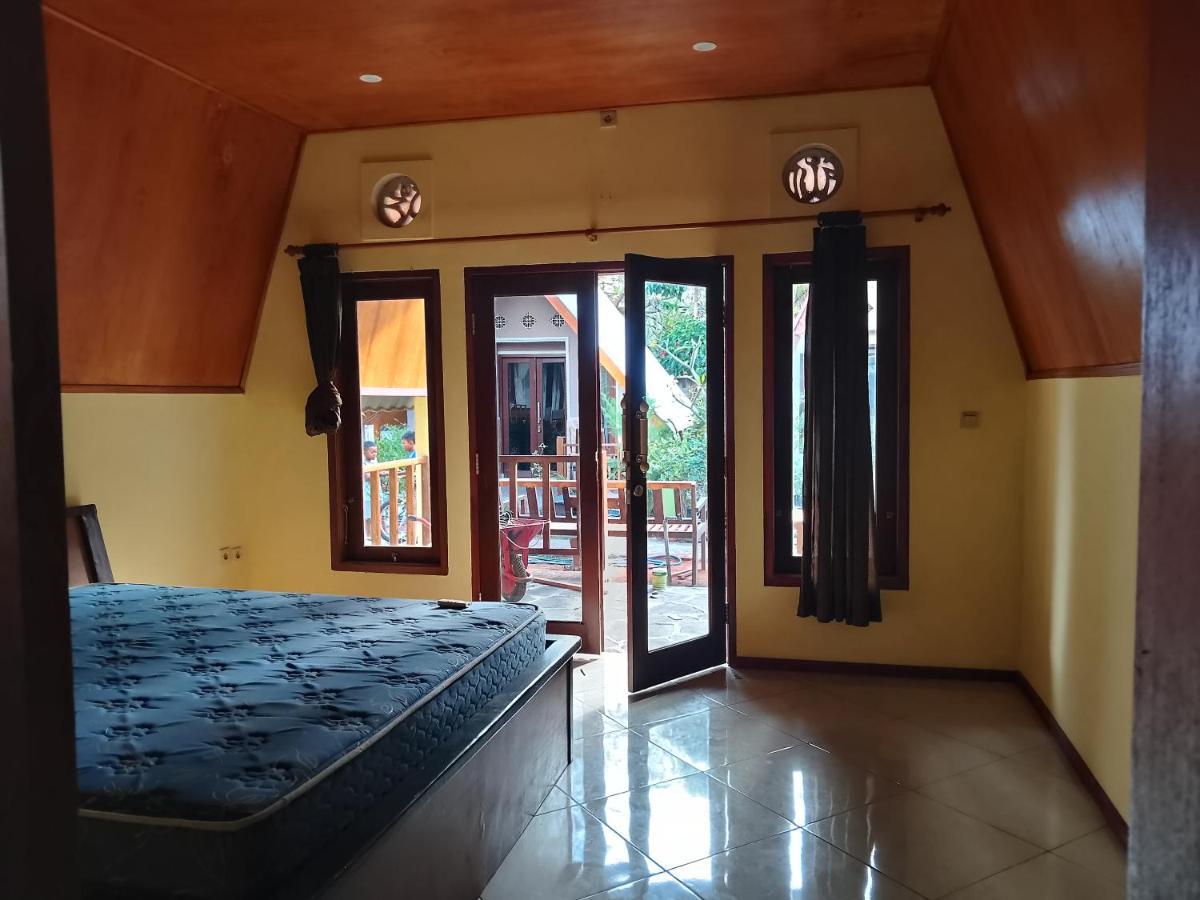 Two One Bungalow Гили-Мено Экстерьер фото