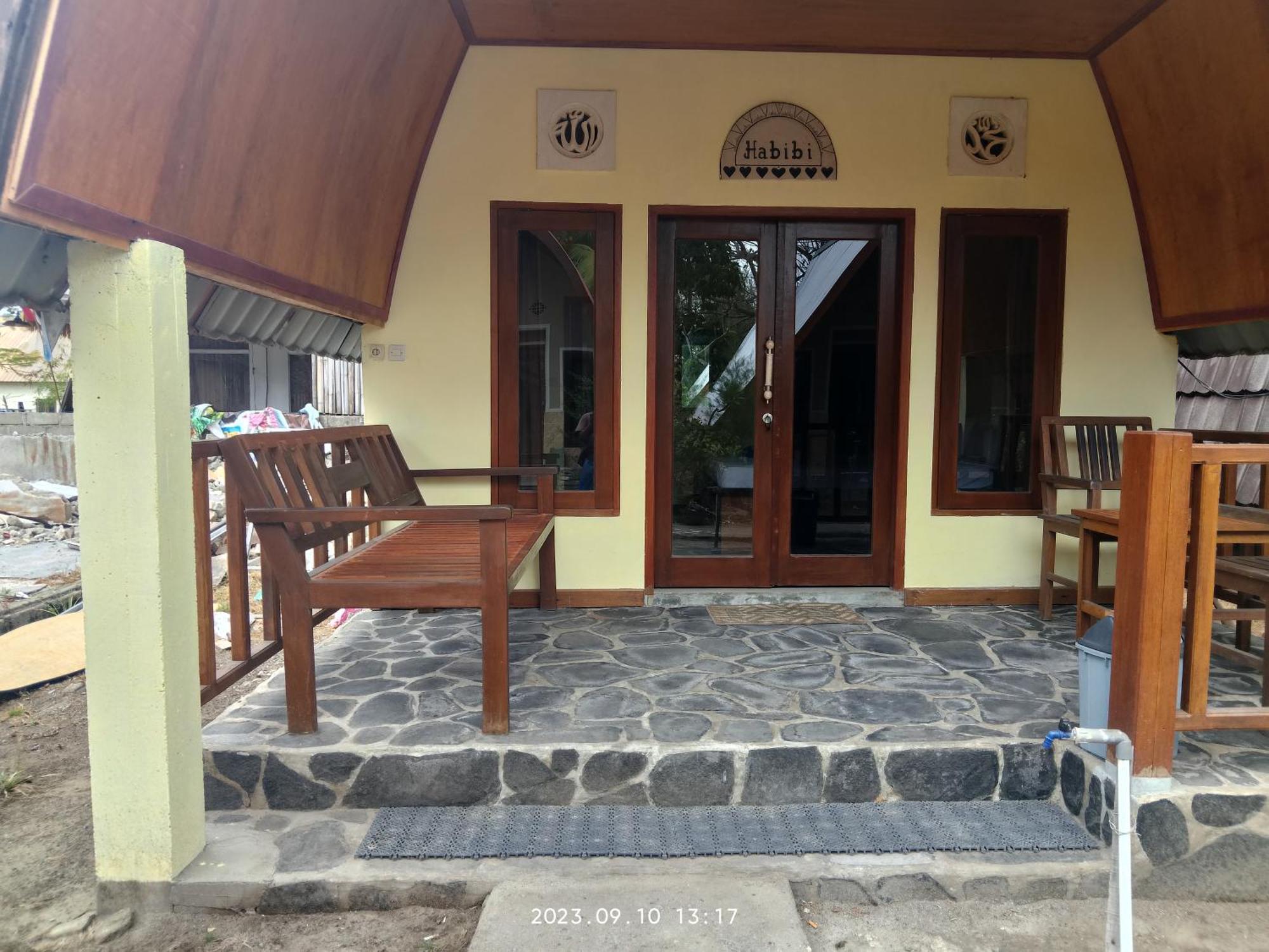 Two One Bungalow Гили-Мено Экстерьер фото
